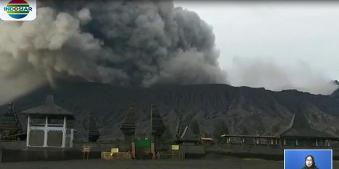 Hujan Abu Vulkanik Gunung Bromo Resahkan Petani Kentang
