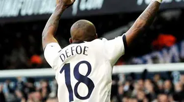 Selebrasi gol striker Tottenham Hotspur Jermain Defoe ke gawang Charlton Athletic di laga putaran ketiga FA Cup di White Hart Lane, 9 Januari 2011. AFP PHOTO / BEN STANSALL