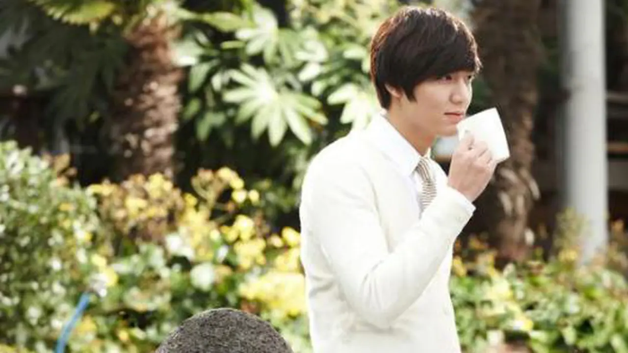 Lee Min Ho Memang Total Saat Beraksi di Film Baru