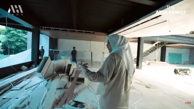 Potret Ruang Bar Atta Halilintar dan Aurelie Hermansyah (YouTube/AH)