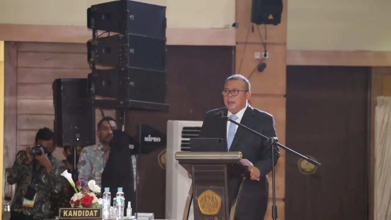 Ketua Fraksi PKB, Cucun Ahmad Syamsurijal, dinyatakan lulus dalam Sidang Terbuka Promosi Doktor untuk Bidang Ilmu Administrasi Publik di Fakultas Ilmu Sosial dan Ilmu Politik (FISIP), Universitas Padjajaran (UNPAD) Bandung (Istimewa)