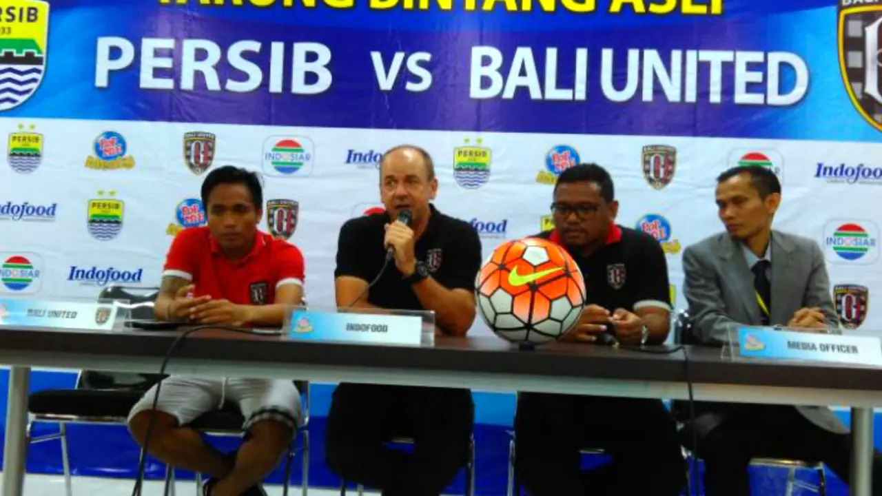 Pelatih Bali United Hans Peter Schaller
