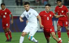 Gaya Seleb saat Nobar Timnas Indonesia U-23 vs Uzbekistan, Penampilannya Kece Banget Kenakan Jersey Merah Putih
