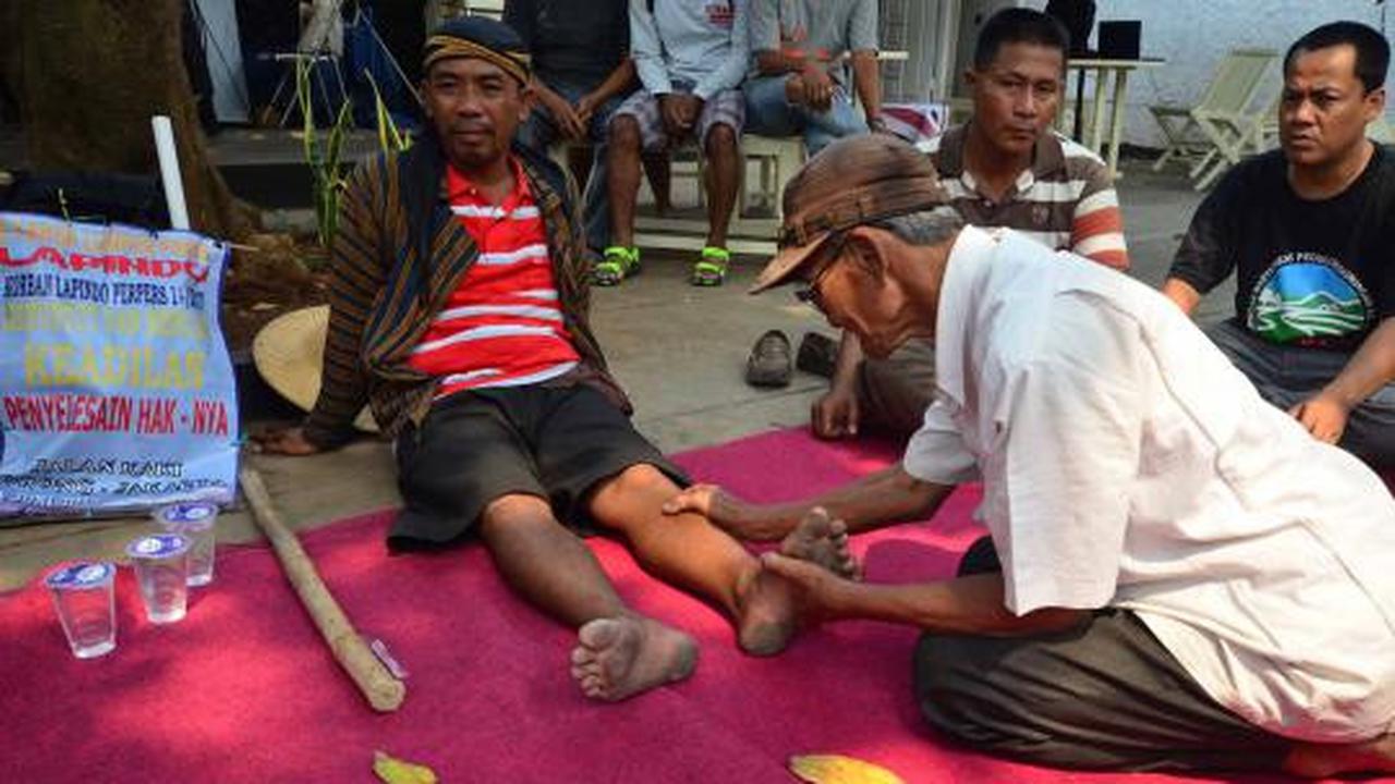 25 Hari jalan kaki, korban Lapindo tiba di Jakarta