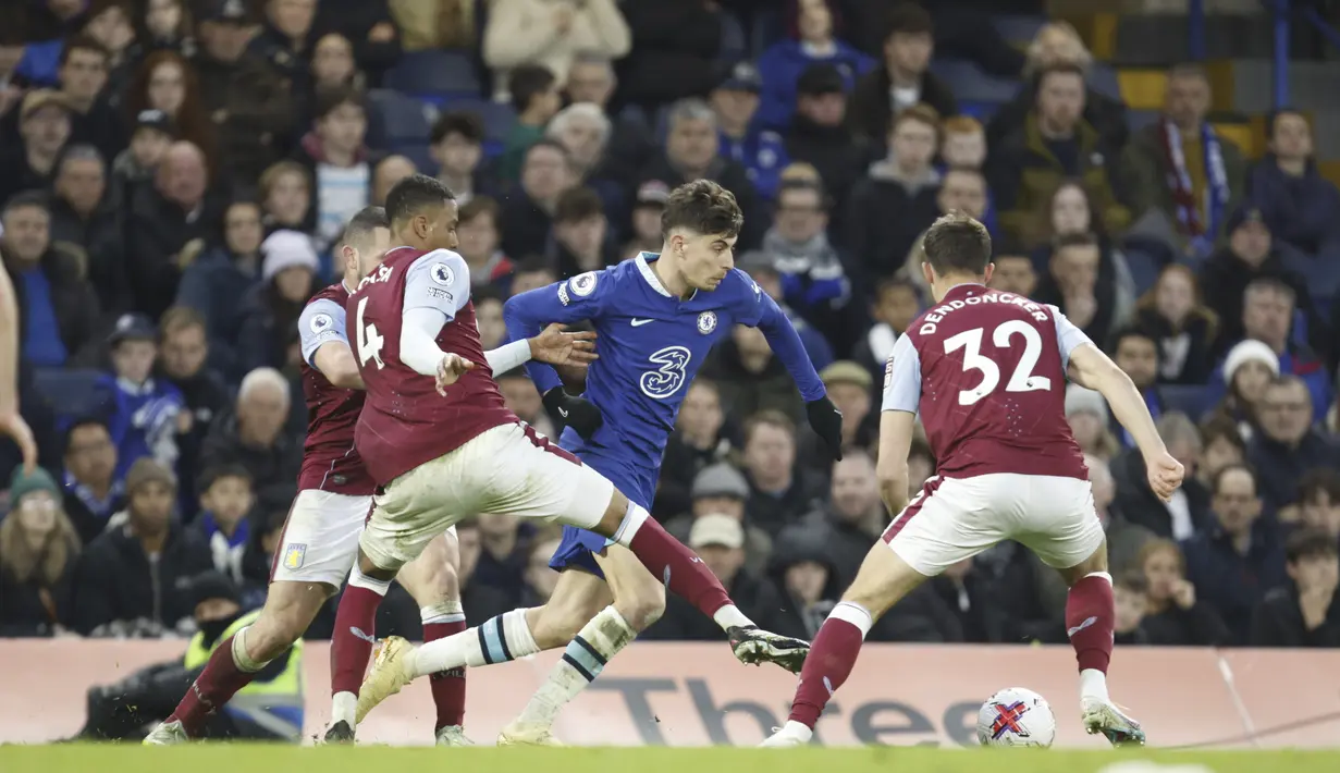 Sedangkan Aston Villa di posisi 9 dengan 41 angka. (AP Photo/David Cliff)