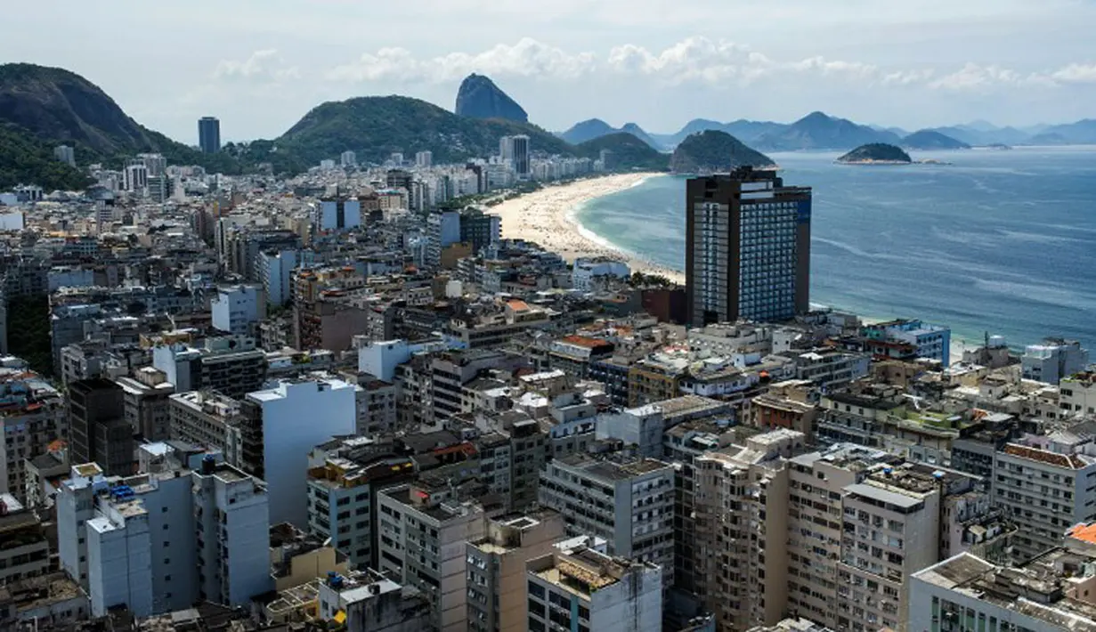 Pemandangan di sekitar pantai Copacabana di Rio de Janeiro, Brazil (AFP PHOTO/Yasuyoshi CHIBA)