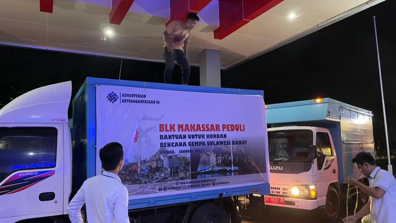 Kementerian Ketenagakerjaan melalui Balai Latihan Kerja (BLK) Makassar mengirim sejumlah bantuan logistik, untuk para pengungsi yang menjadi korban bencana gempa Mamuju dan Majene, Sulawesi Barat.
