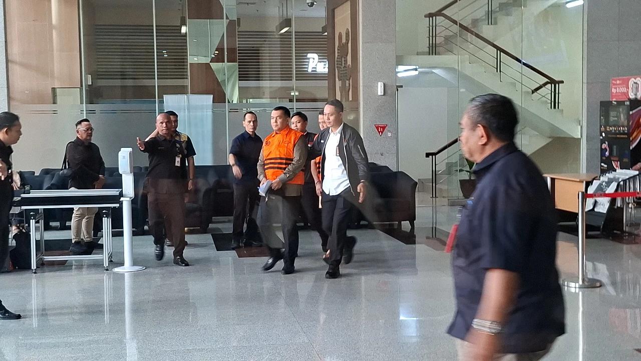 KPK Tahan Wamen Imipas Silmy Karim Usai Menyerahkan Diri
