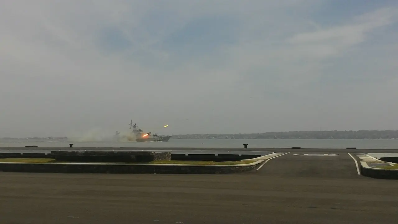 Menaklukkan Kapal Selam
