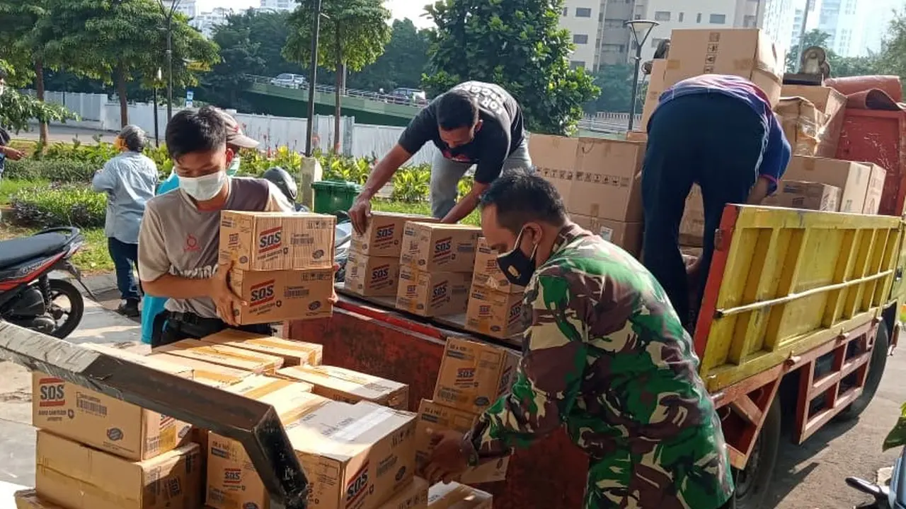 Peduli Tenaga Kesehatan di Wisma Atlet, MIND ID Berikan Bantuan Ribuan Boks Vitamin
