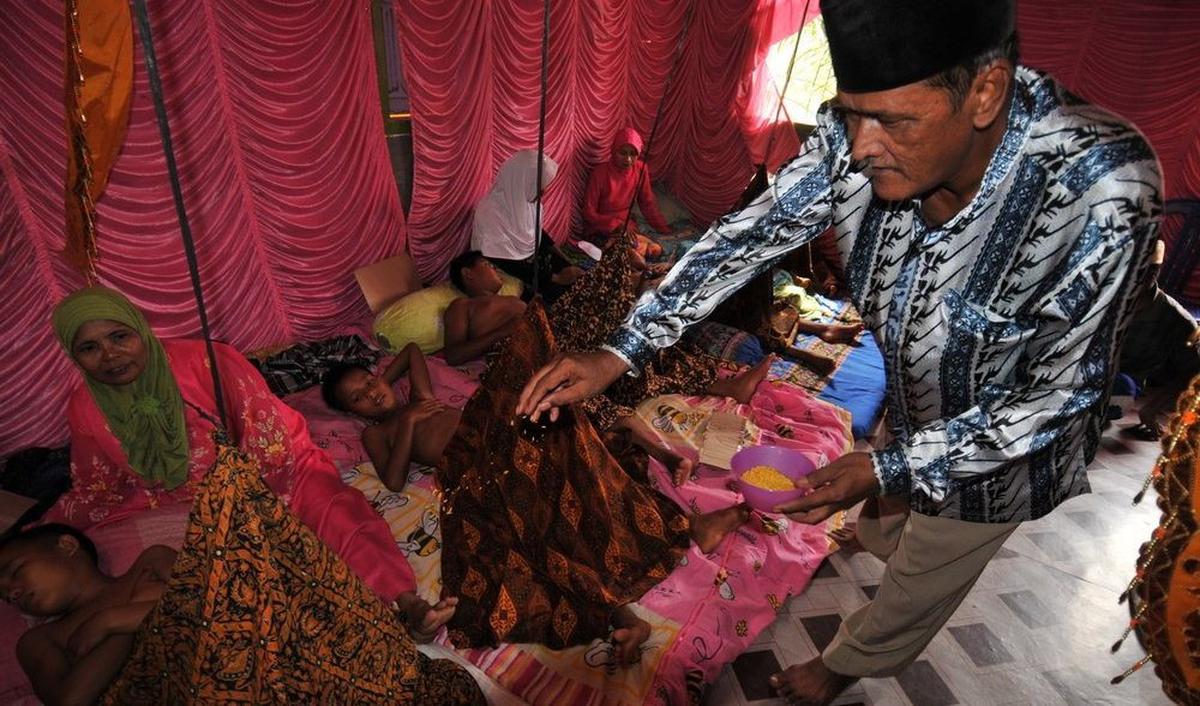 <b>Upah-upah Khusus</b>