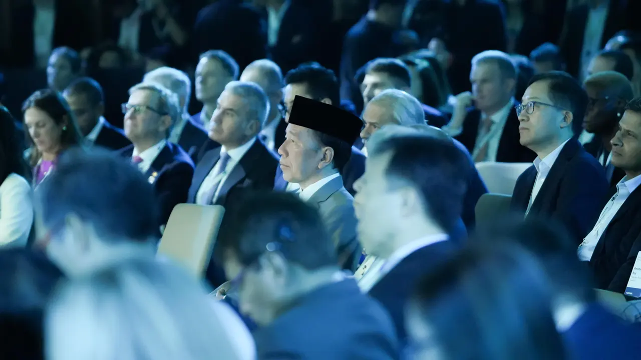 Presiden ke-7 Republik Indonesia Joko Widodo (Jokowi) menghadiri Bloomberg New Economy Forum yang berlangsung di Singapura. (Sumber: SCTV)