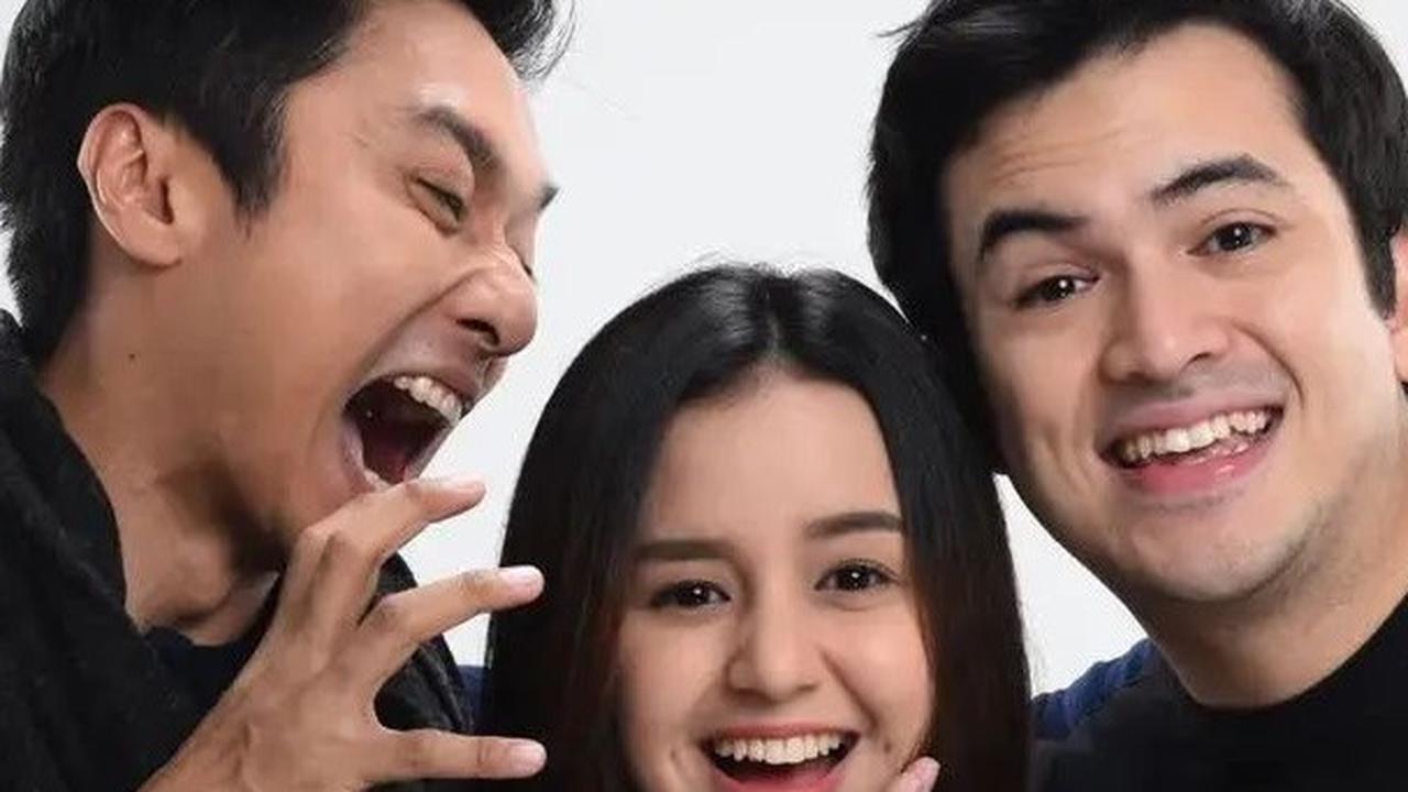 Rezca Syam dan Rizky Nazar menjadi keluarga di sinetron ini. Mereka juga memiliki adik&nbsp; bernama Kania yang diperankan oleh Virza Oreel.&nbsp;