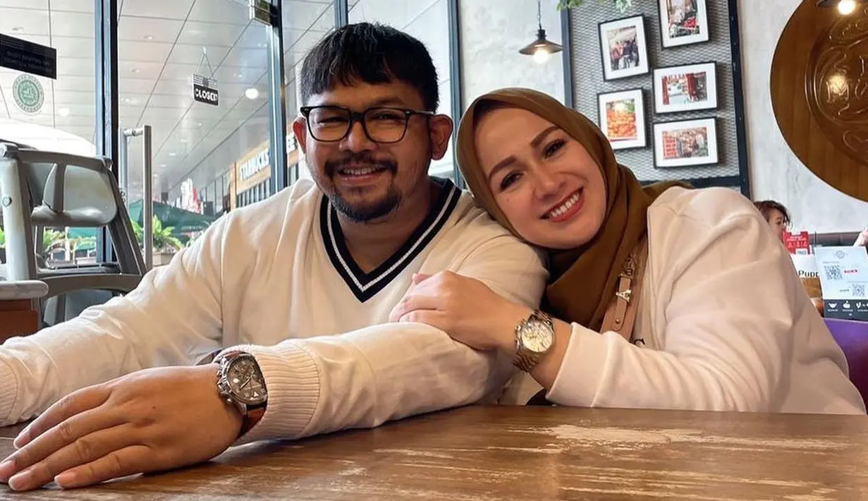 Imbasnya, pria pemeran, pembawa acara  dan komedian itu menjual aset-asetnya. Hal itu dilakukan guna menutupi cicilan atau hutang setiap bulan yang harus dibayar. Pinjaman yang dimaksud adalah cicilan proferti dan kendaraan. [Instagram/beddu17]