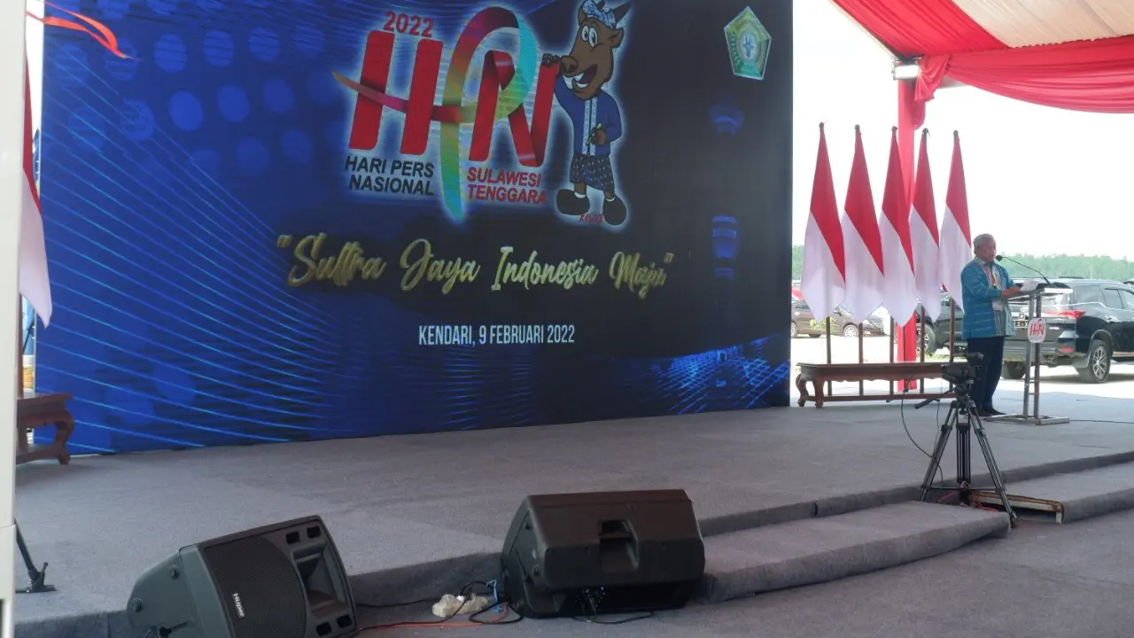 Dua orang kepala dinas di Sulawesi Tenggara terlibat keributan usai di arena Hari Pers Nasional usai diskusi soal pelaksanaan kegiatan di Kendari.(Liputan6.com/Ahmad Akbar Fua)