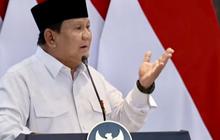 VIDEO: Momen Prabowo Cerita Paspampres Tak Lepas Sepatu di Dapur MBG, Bikin Teddy & Luhut Tertawa