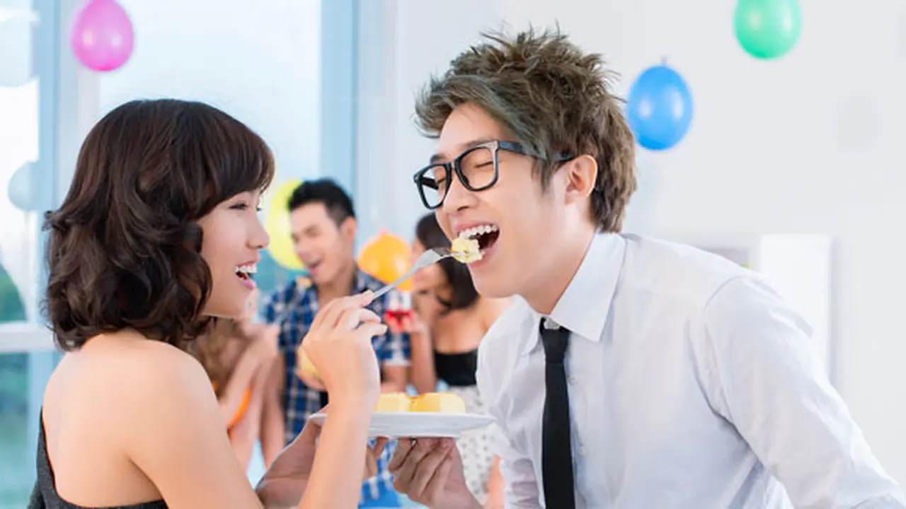 (c) shutterstock