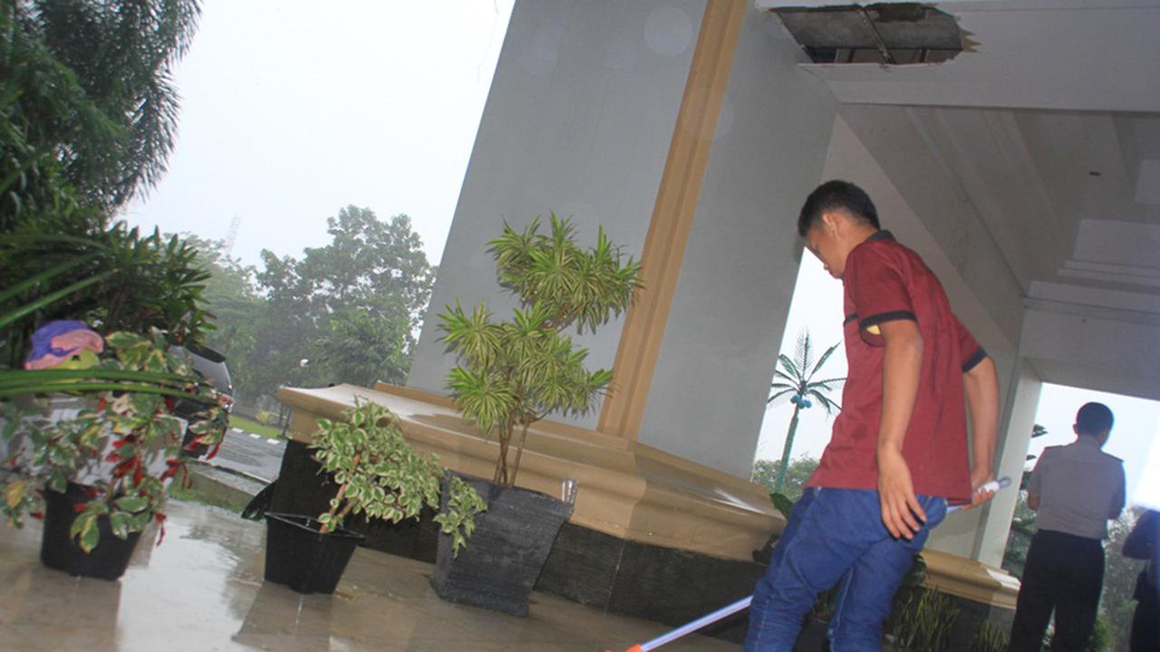 Gedung DPRD Banten kebanjiran