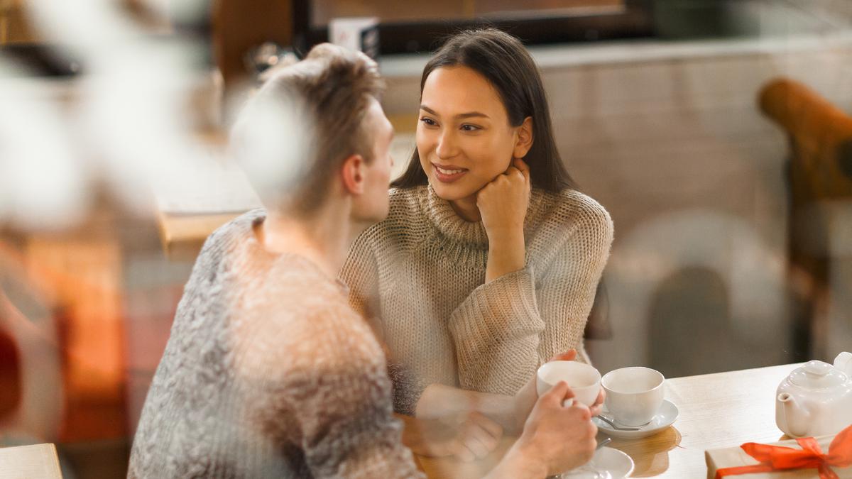 Kisah Cinta Pertama: Arti Mimpi Teman Yang Mengharukan
