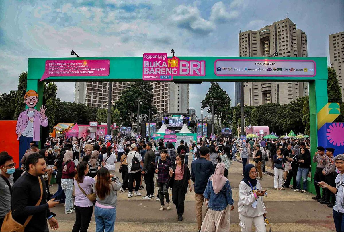 FOTO:  Ribuan Pengunjung Padati Even KapanLagi Buka Bareng BRI Festival 2025