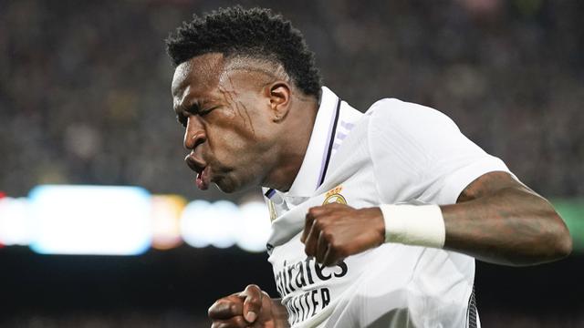 Foto: Gol Injury Time Franck Kessie Bawa Barcelona Menangkan El Classico, Blaugrana Semakin Tak Terkejar oleh Real Madrid di Liga Spanyol