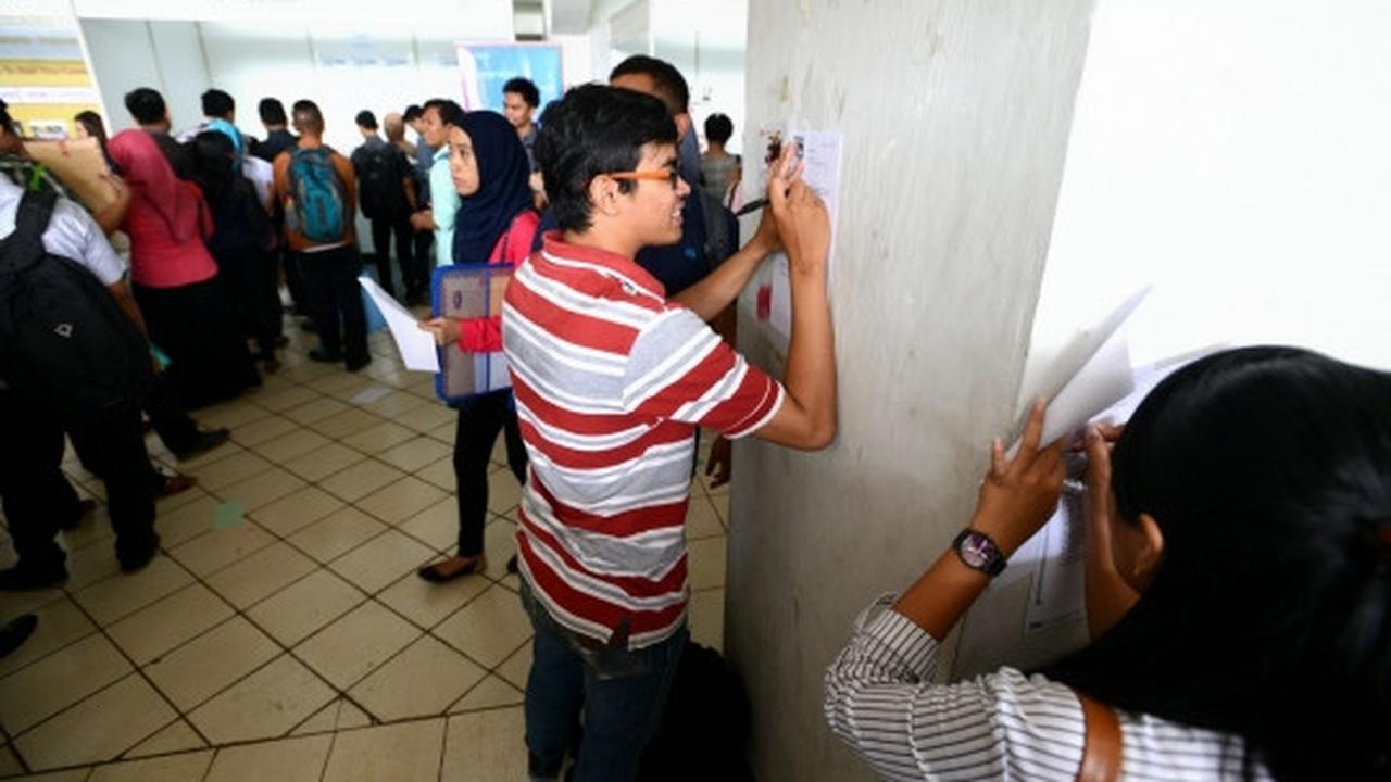 Geliat pencari kerja serbu Job For Career 2015