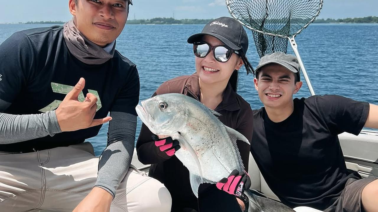 5 Artis Indonesia yang Punya Hobi Unik, Prilly Latuconsina Hobi Mancing Bareng Bapak-bapak