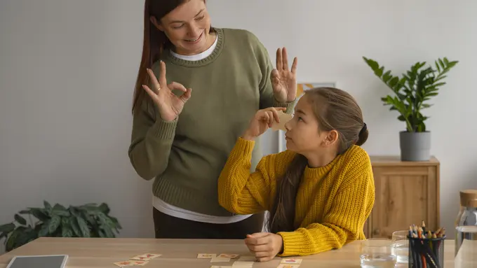 Tips Mulai Mengajarkan Anak Mengelola Emosi Sejak Usia Dini demi Masa Depan yang Lebih Sehat