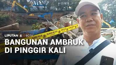 Diduga karena tidak kuat menahan beban sampah dan air hujan, bangunan di bantaran kali banjir kanal barat di kawasan Tanah Abang, Jakarta Pusat, ambruk.