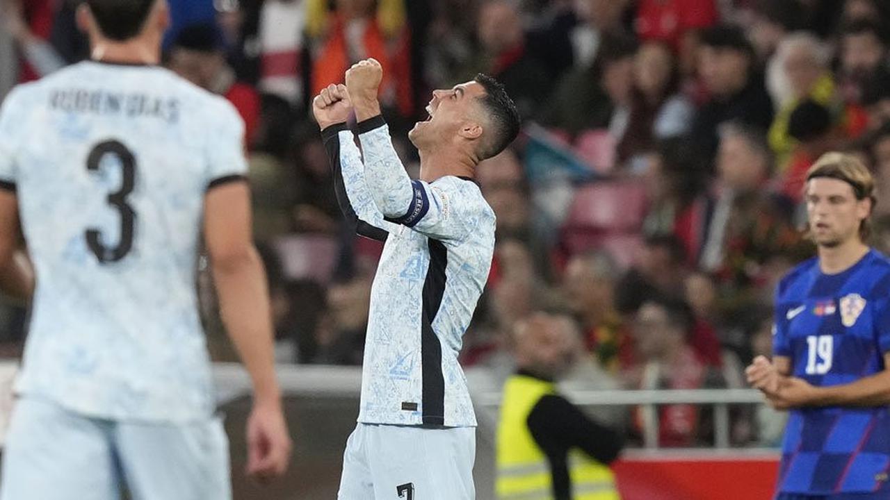 Jersey Spesial 900 Gol Cristiano Ronaldo dari Al Nassr: Nama Punggungnya GOAT!