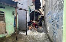 Tanggul Baswedan Jebol Picu Genangan, SDA Jaksel Bangun Turap Batu Kali Sepanjang 40 Meter