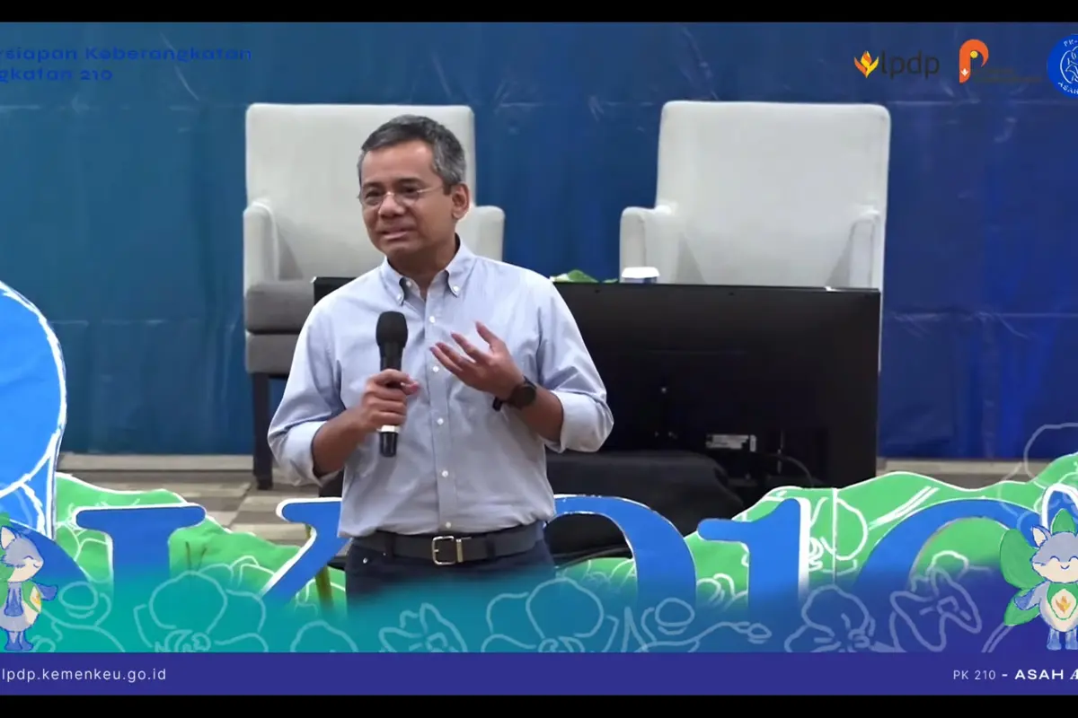 Wakil Menteri Keuangan (Wamenkeu) Suahasil Nazara dalam acara persiapan keberangkatan LPDP Awardee Angkatan 210 dengan tema ”Pembentukan SDM Berintegritas dan Kepemimpinan Berdaya Saing Global". (Tira/Liputan6.com)