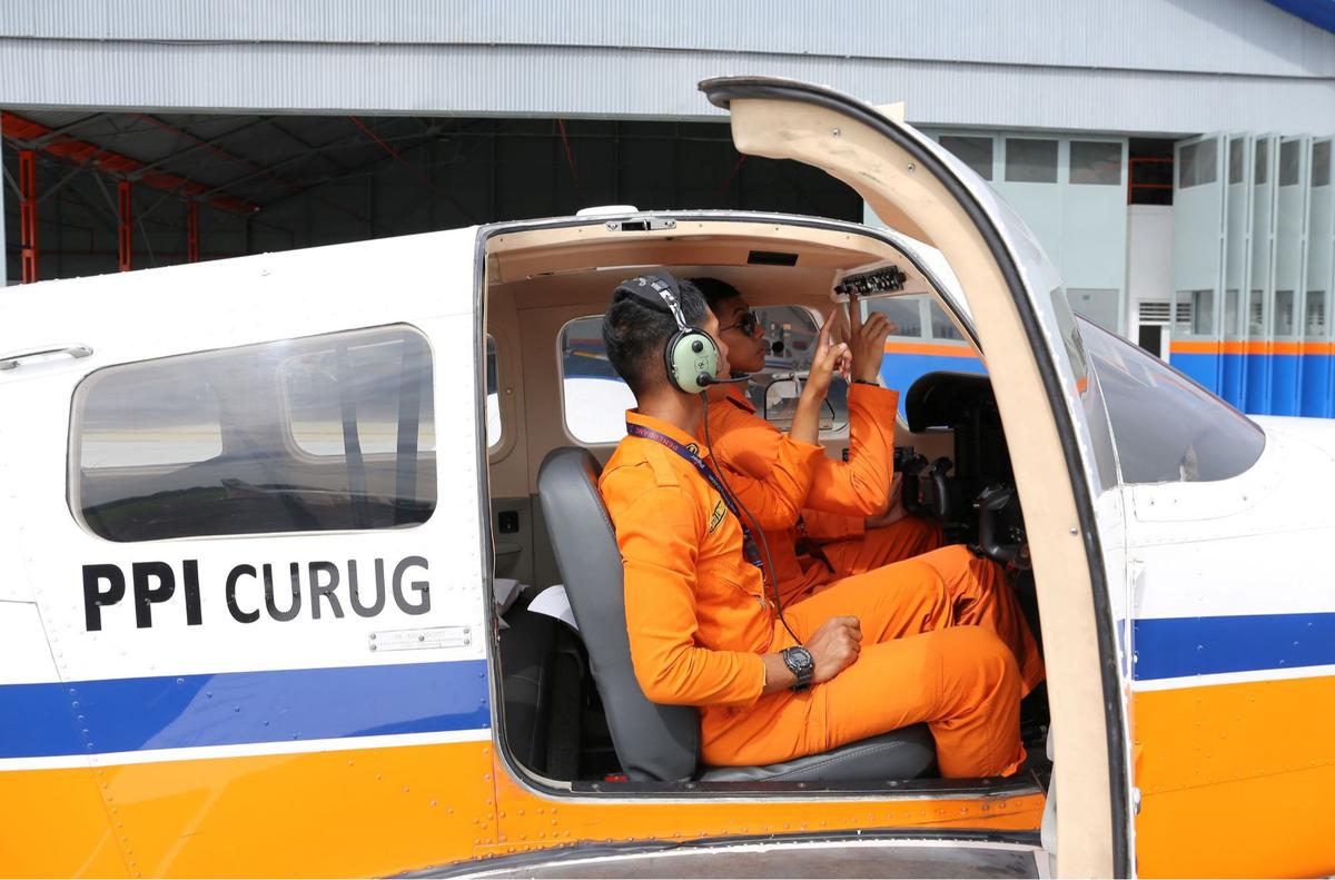 Sekolah pilot di Tangerang
