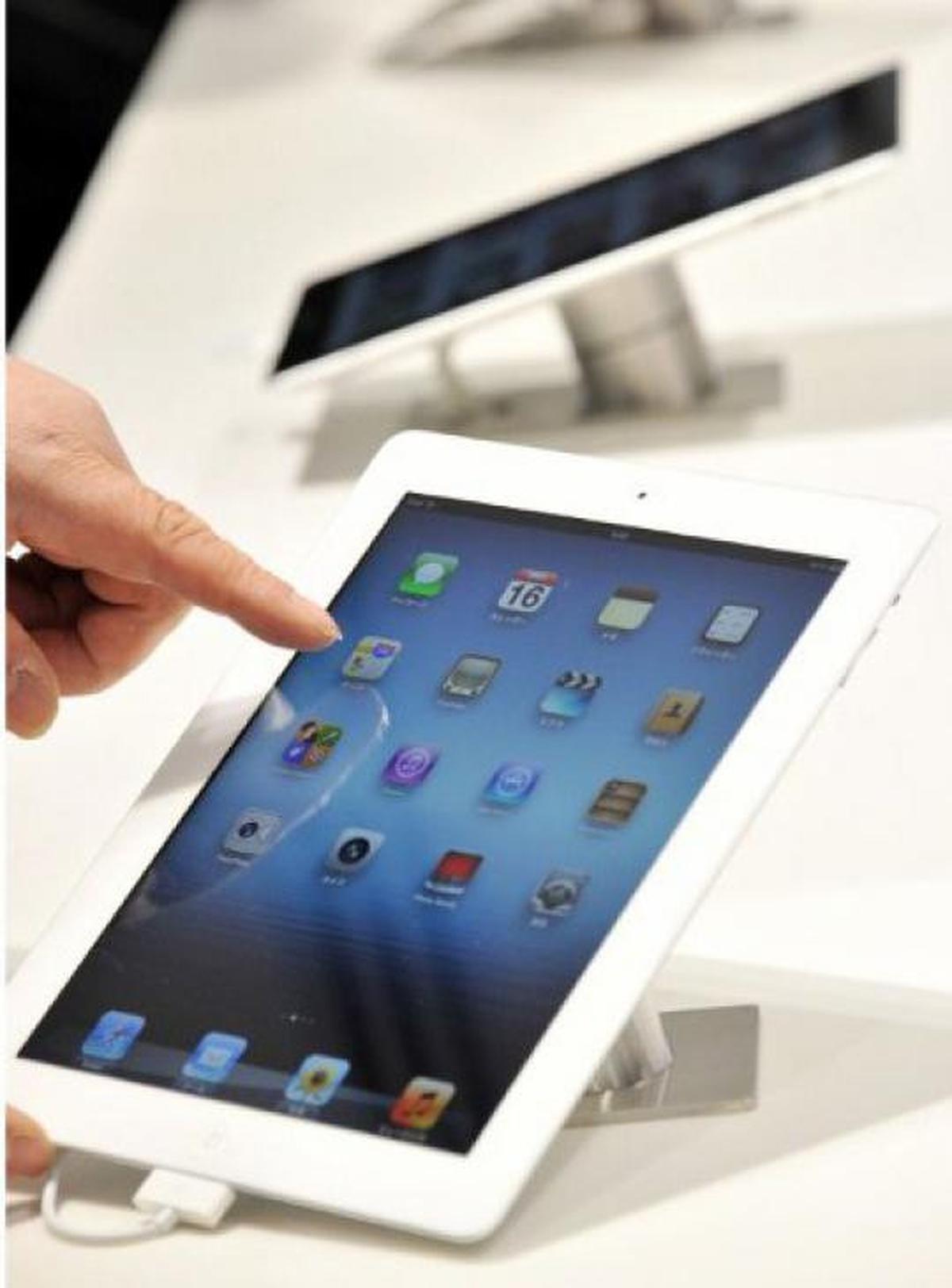 Ramai-ramai mengantre new iPad 