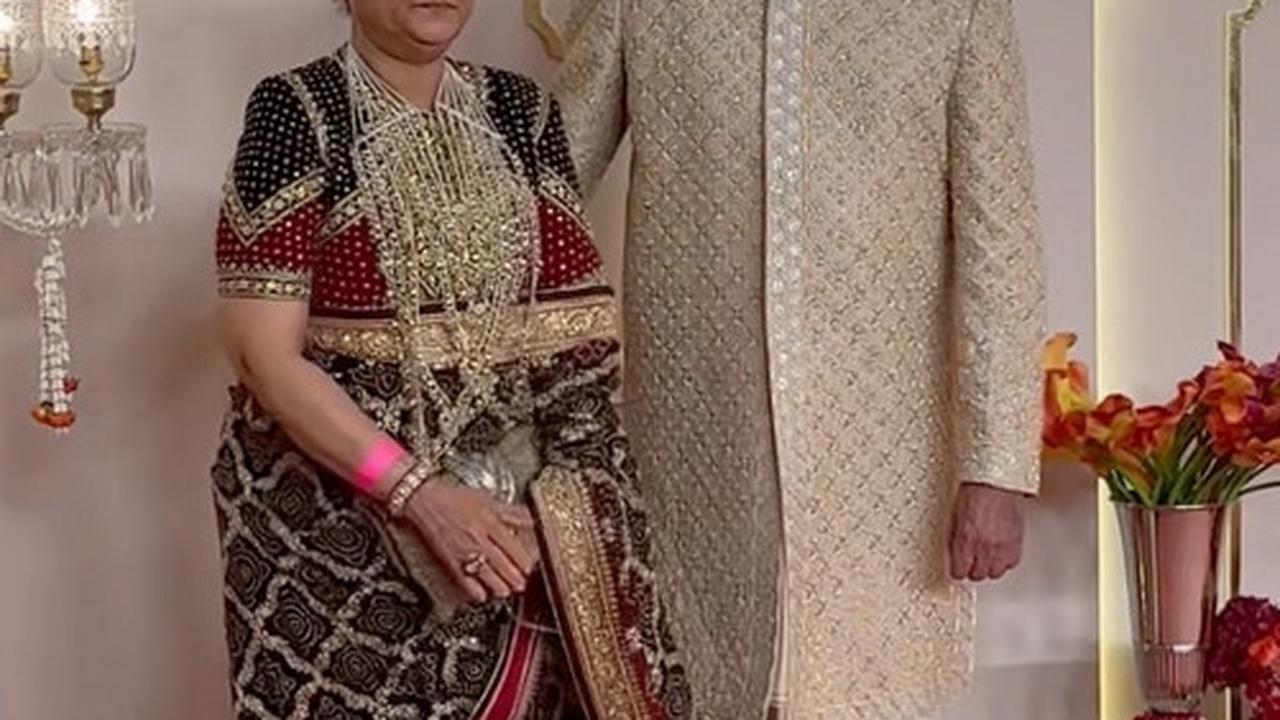 Jaya Bachchan dan Amitabh Bachchan