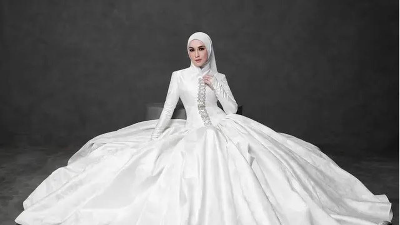 Photoshoot Irish Bella Bersama Keluarga