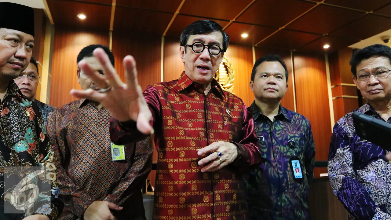 20160624- Yasonna Laoly Pastikan Kesiapan Imigrasi di Bandara-Jakarta- Angga Yuniar