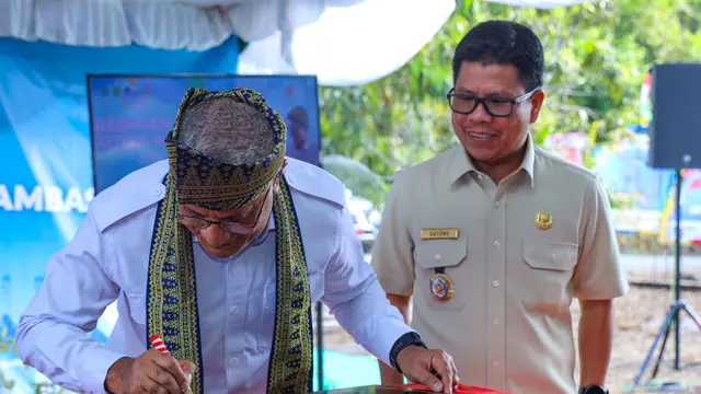 Kepala Badan Narkotika Nasional Republik Indonesia (BNN RI) Marthinus Hukom meresmikan Gedung Kantor BNN Kota Sambas, Kalimantan Barat. (Istimewa)