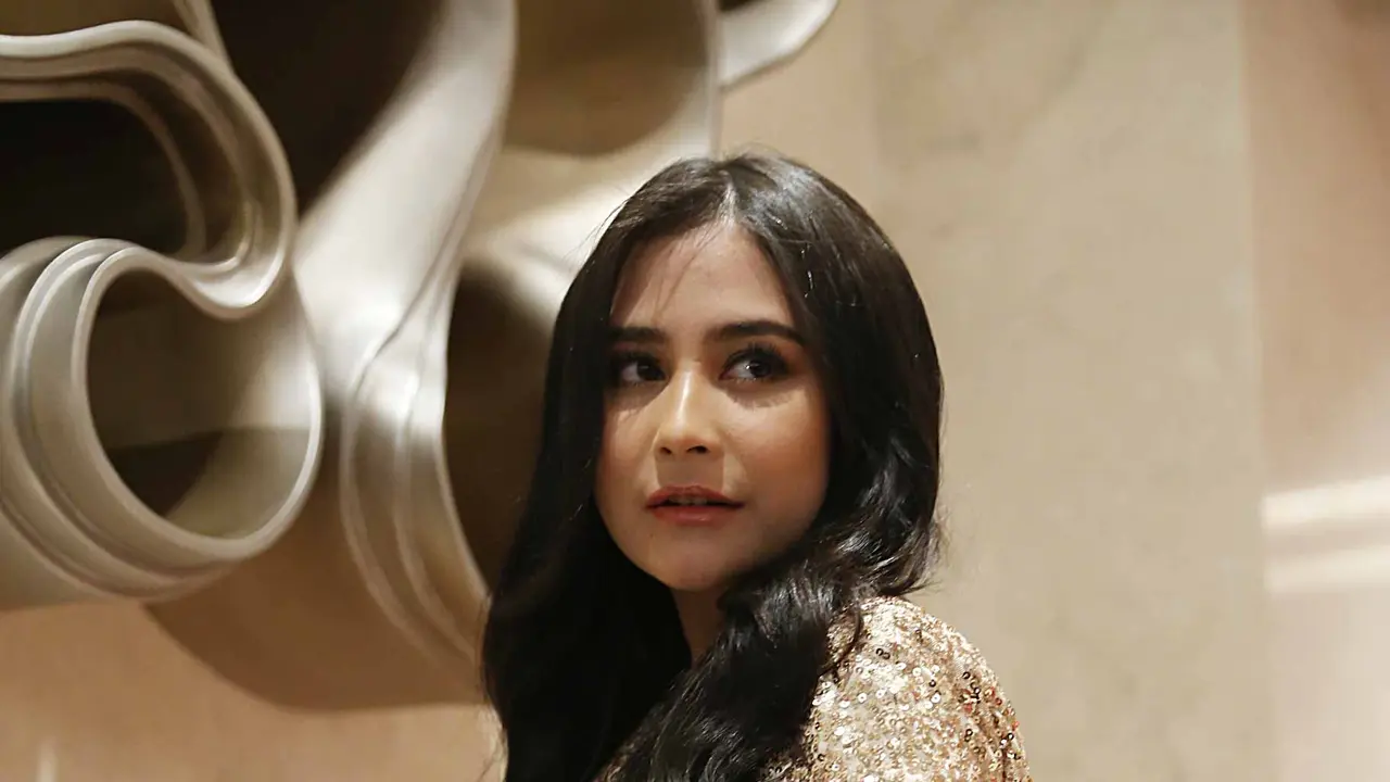 [Bintang] Prilly Latuconsina