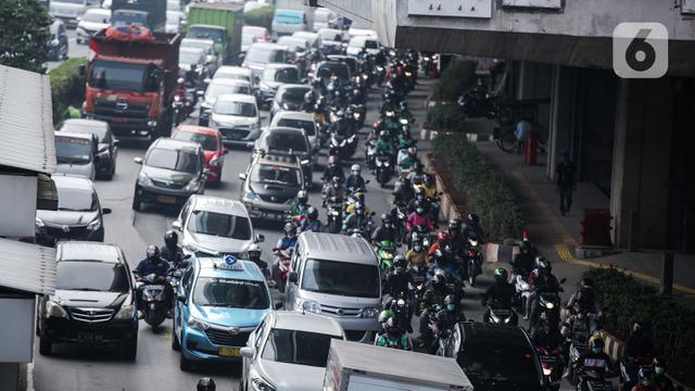 Tekan Kemacetan, Pengaturan Jam Kerja di Jakarta Akan Diuji Coba
