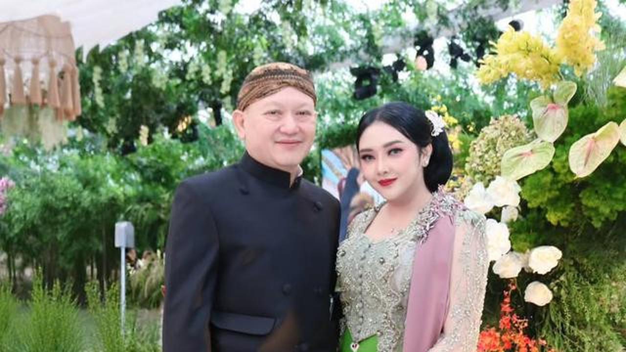 6 Potret Kebaya Para Menantu Keluarga Cendana di Pernikahan Darma Mangkuluhur