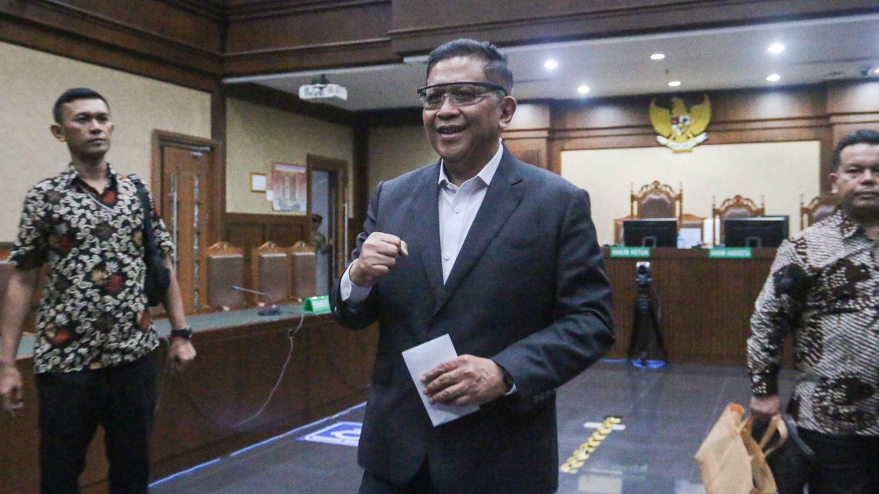 FOTO: Hasto Kristiyanto Divonis 3,5 Tahun Penjara Terkait Kasus Harun Masiku