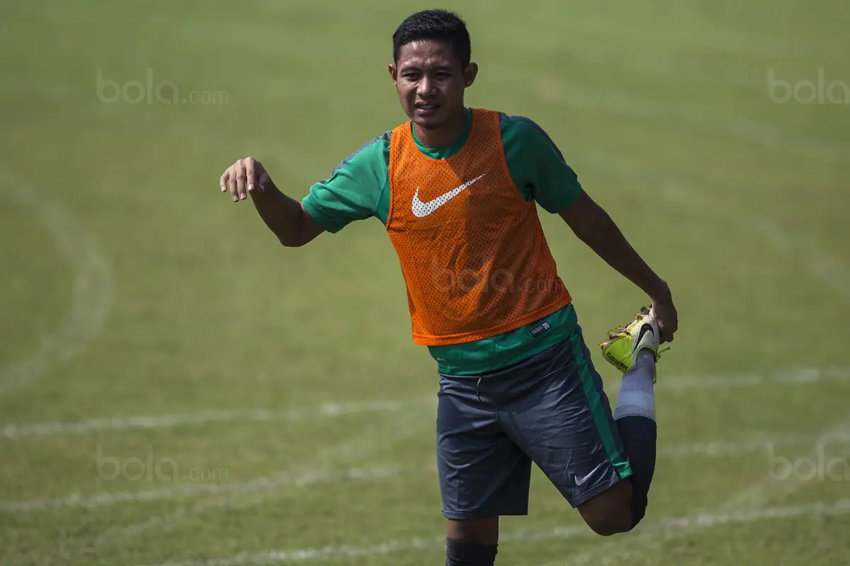 Evan Dimas