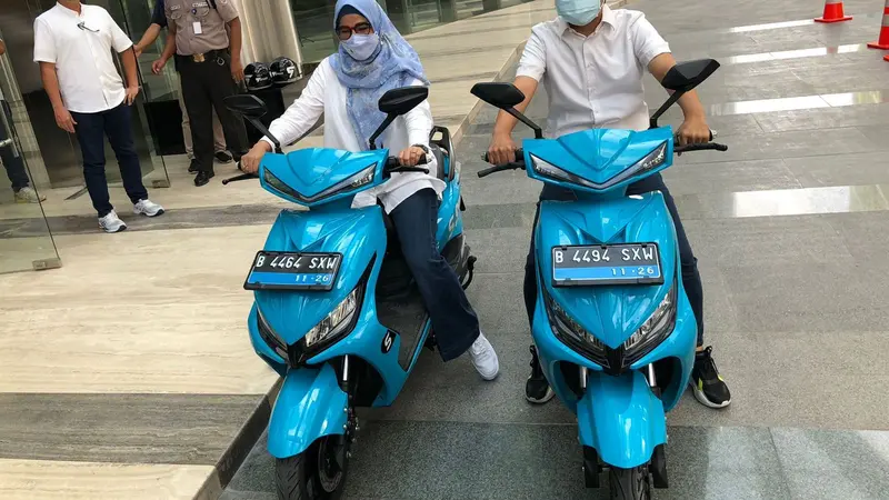 BRI Finance menggandeng PT Smoot Motor Indonesia (Smoot) meluncurkan Program Penggunaan Motor Listrik Untuk Kendaraan Operasional, di Lobby Menara BRILIAN Gatot Subroto, Jakarta Selatan, Selasa (21/6/2022).