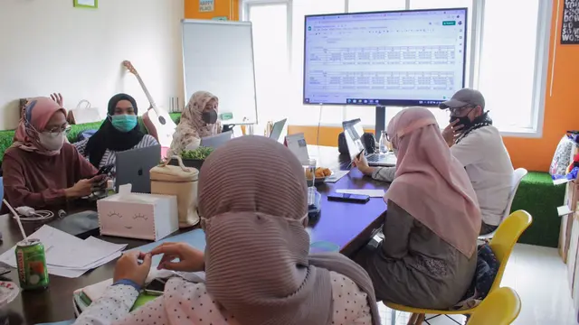 Friska Asta seorang selebgram yang juga konsultan perkembangan anak yang senang membagikan ilmunya melalui media social Instagram