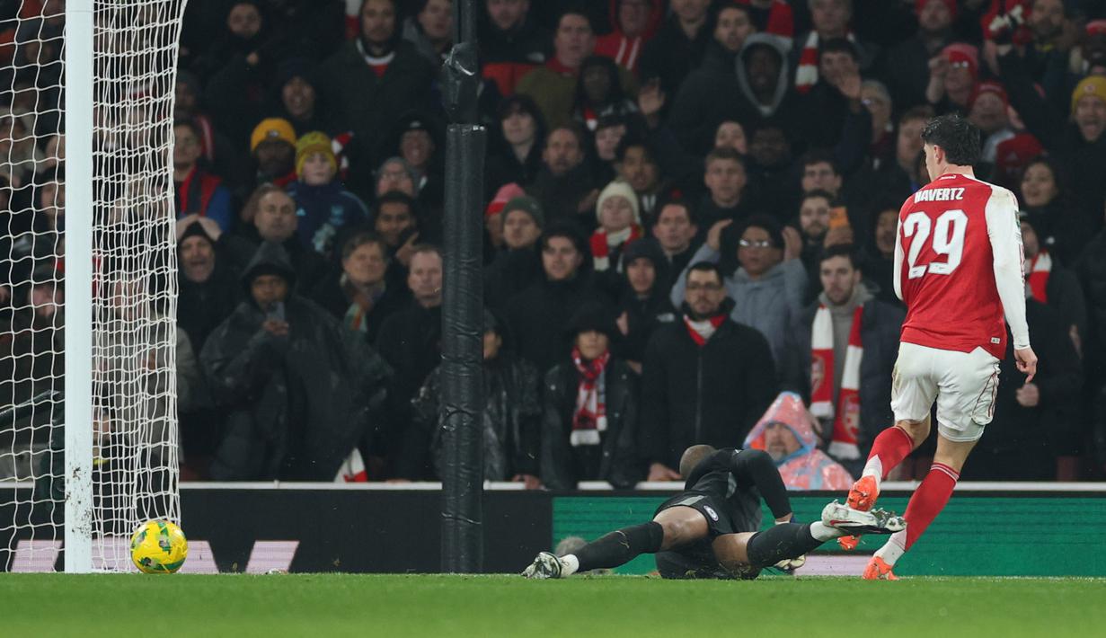 Pemain berkebangsaan Jerman tersebut secara mengejutkan berhasil mengubah skor menjadi 1-0 saat pertandingan memasuki menit injury time babak kedua. (AP Photo/Ian Walton)