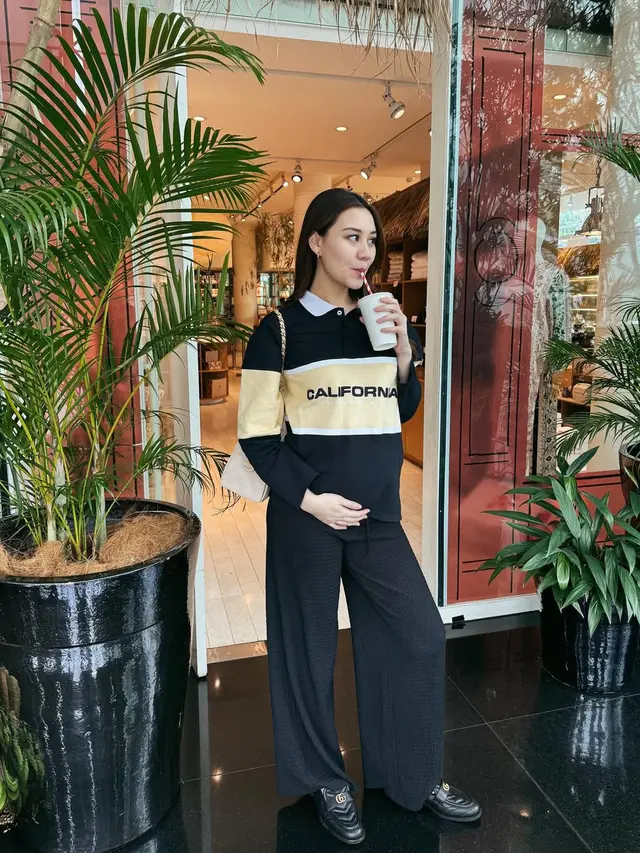 Melahirkan Anak Pertama, Intip Fashion Aaliyah Massaid Selama Hamil