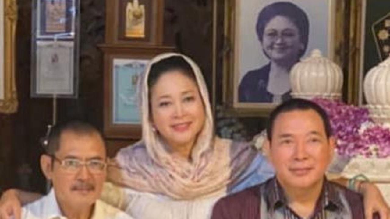 Titiek Bersama Bambang dan Tommy