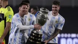 Sementara Lionel Messi hanya meraih dua trofi tim bersama Barcelona dan Timnas Argentina, yaitu Copa Del Rey 2020/2021 dan Copa America 2021. (AFP/Pool/Juan Ignacio Roncoroni)