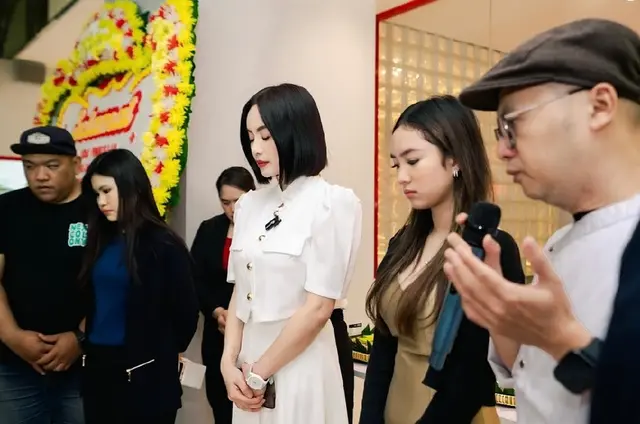 5 Potret kebersamaan Dearly Joshua, pacar Ari Lasso, bareng putrinya yang jarang tersorot